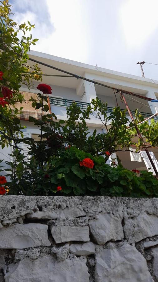 Meto Rooms Sarandë Eksteriør billede